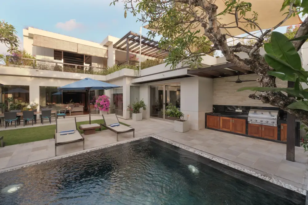 Villa Camellia — Pool terrace with barbecue