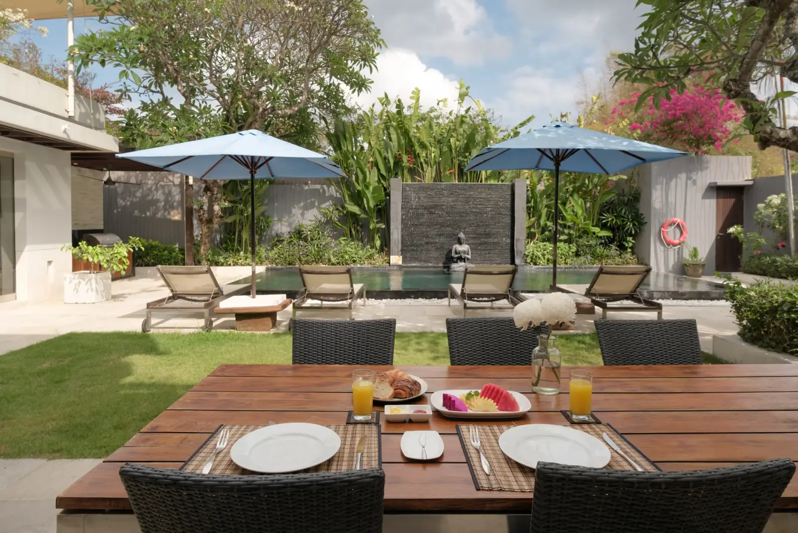 Villa Camellia — Breakfast by the pool