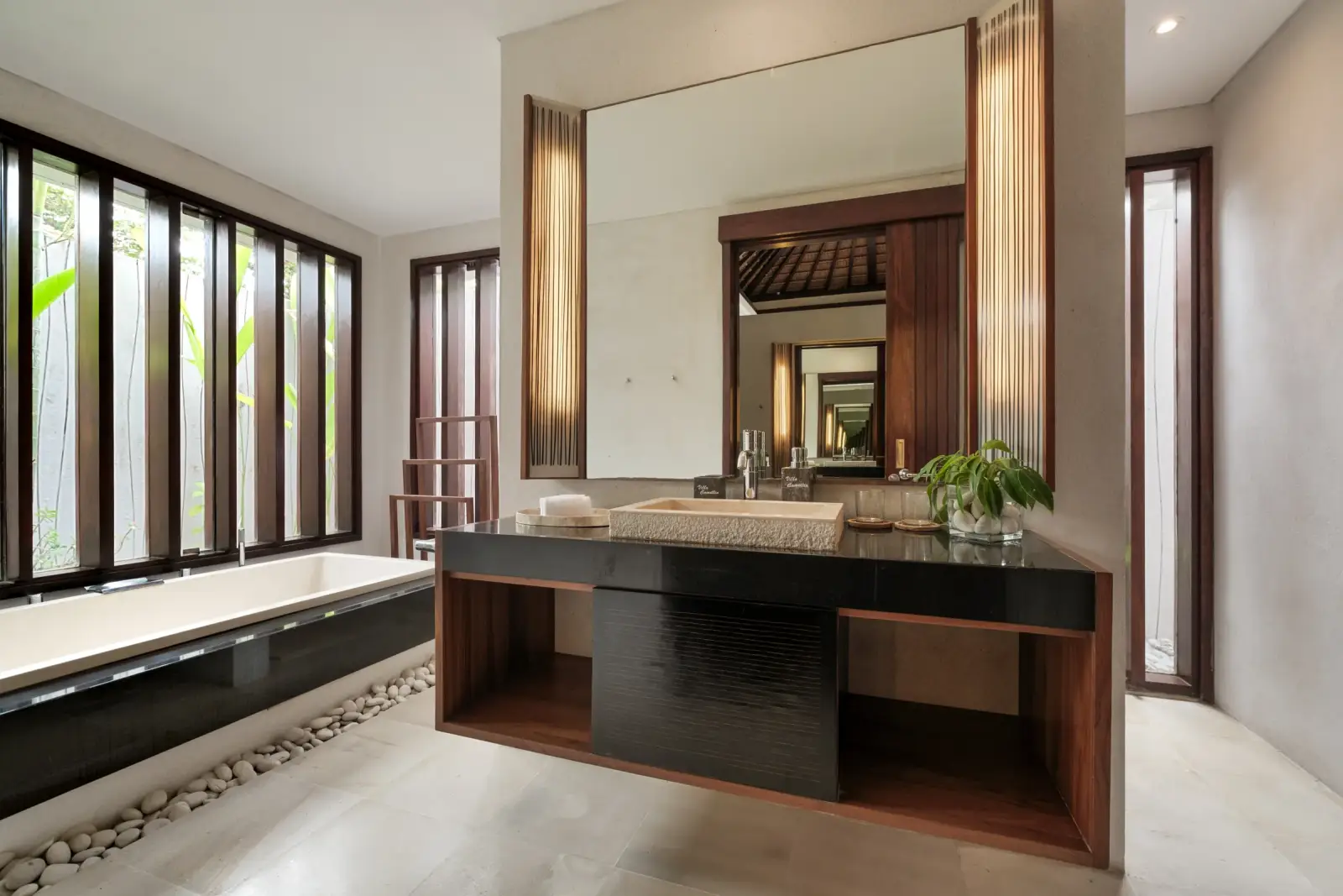 Villa Camellia — Upstairs master bathroom with bathtub